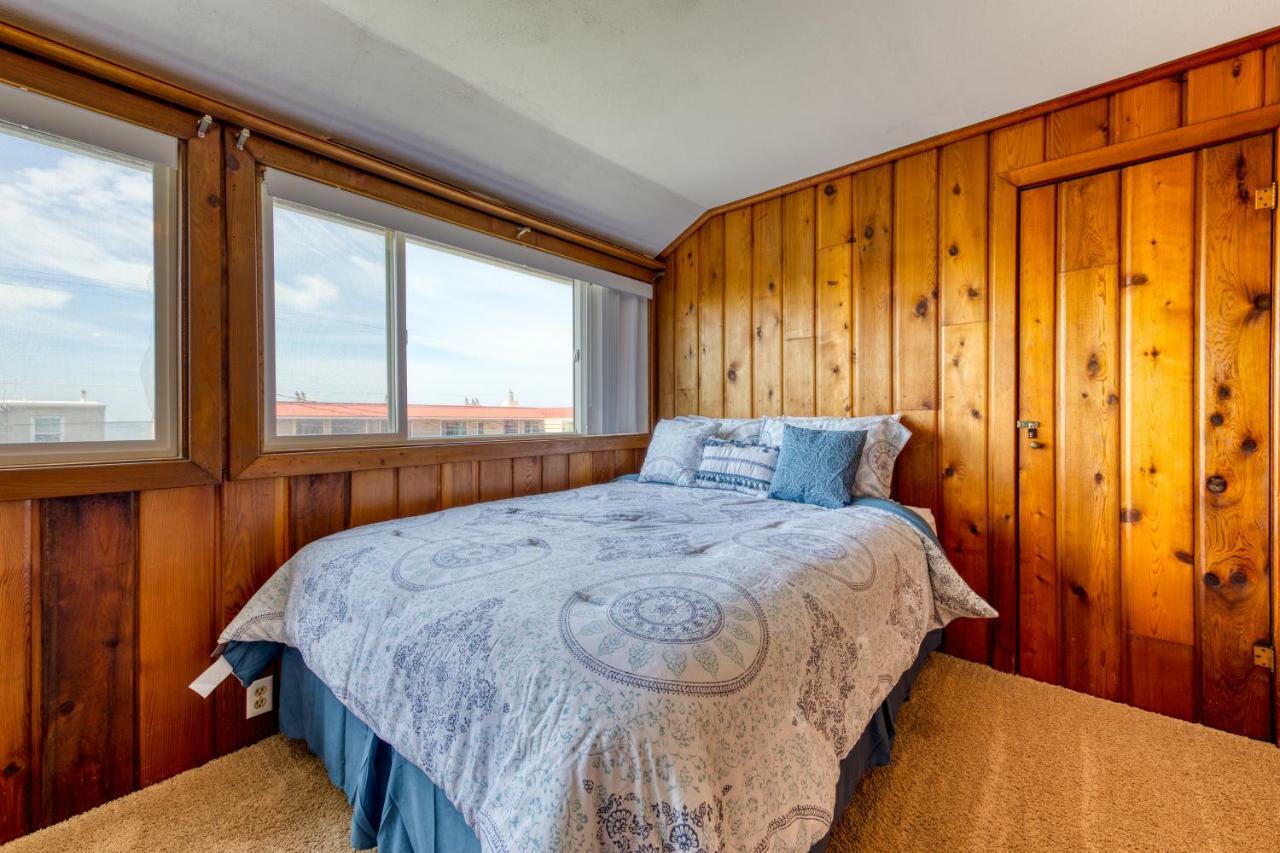 Rockaway Breeze Villa Rockaway Beach Exterior photo